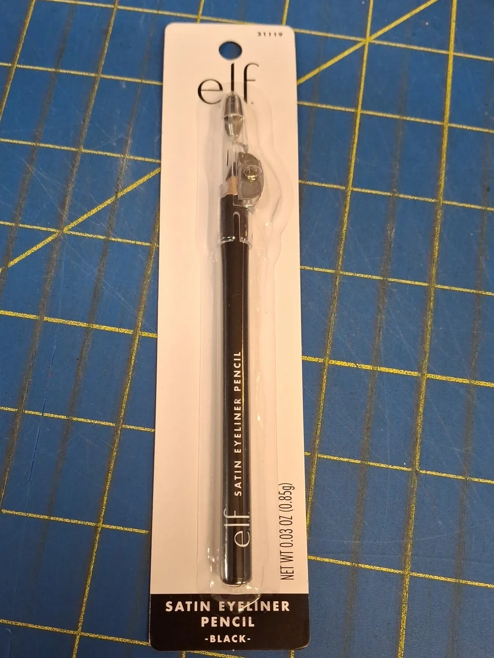 e.l.f. Satin Eyeliner Pencil w Sharpner 0.85g New Sealed Package - Black